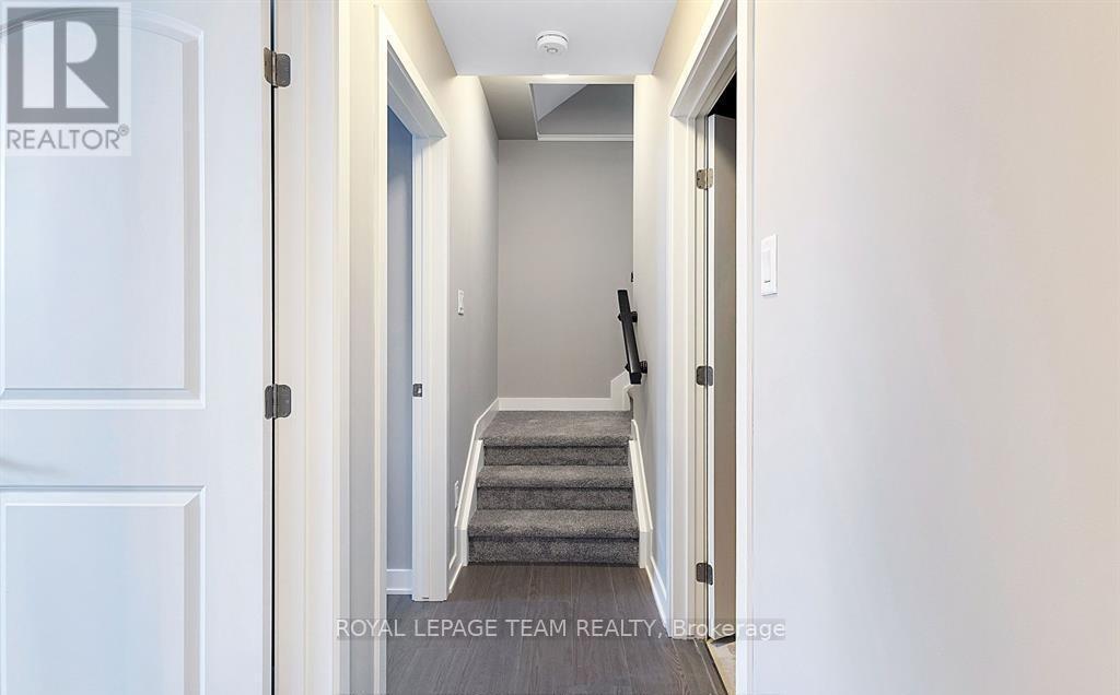 622 Mishi Private, Ottawa, ON - Indoor Photo Showing Other Room