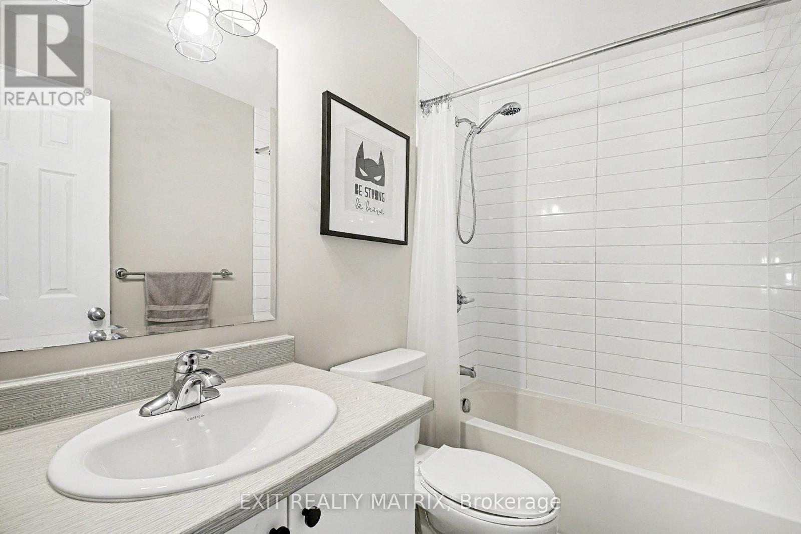 211 Mountain Sorrel Way, Ottawa, ON - Indoor Photo Showing Bathroom