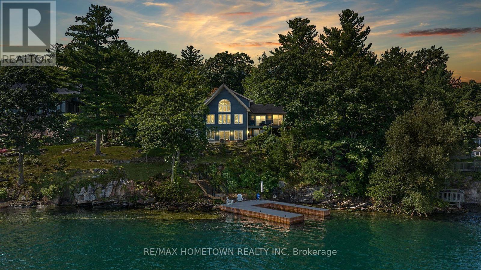 41 Riverview Drive, Leeds And The Thousand Islands, ON - Outdoor With Body Of Water With View