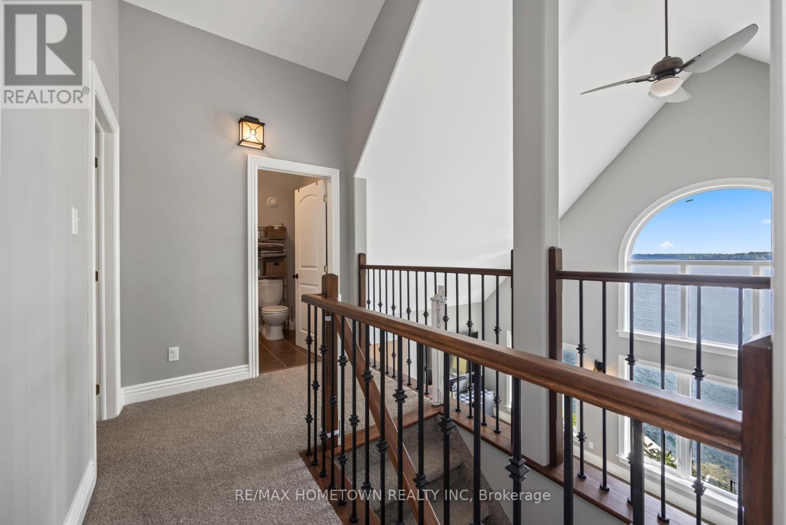 41 Riverview Drive, Leeds And The Thousand Islands, ON - Indoor Photo Showing Other Room