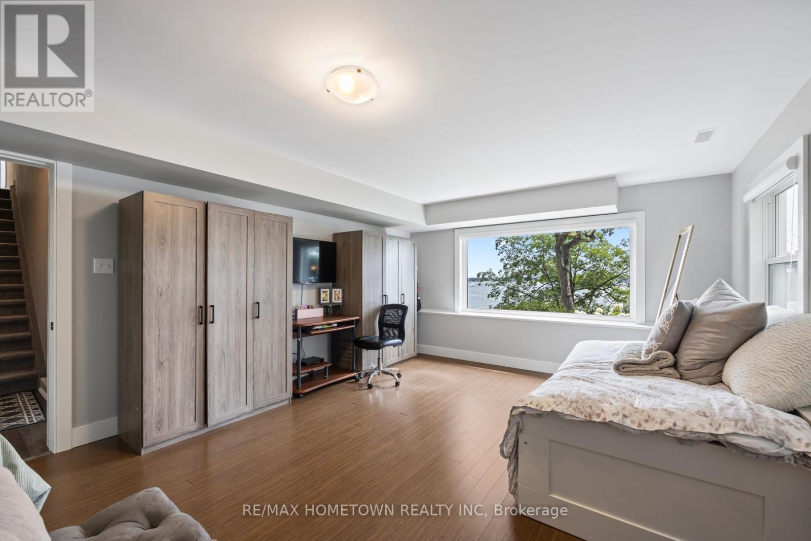 41 Riverview Drive, Leeds And The Thousand Islands, ON - Indoor Photo Showing Other Room