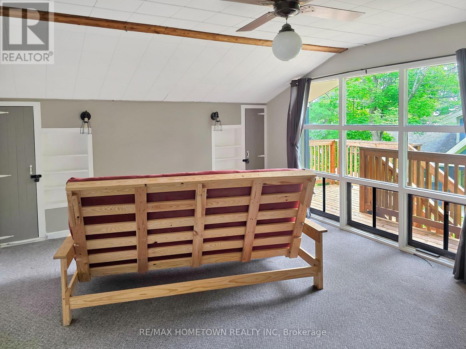 41 Riverview Drive, Leeds And The Thousand Islands, ON - Indoor Photo Showing Other Room