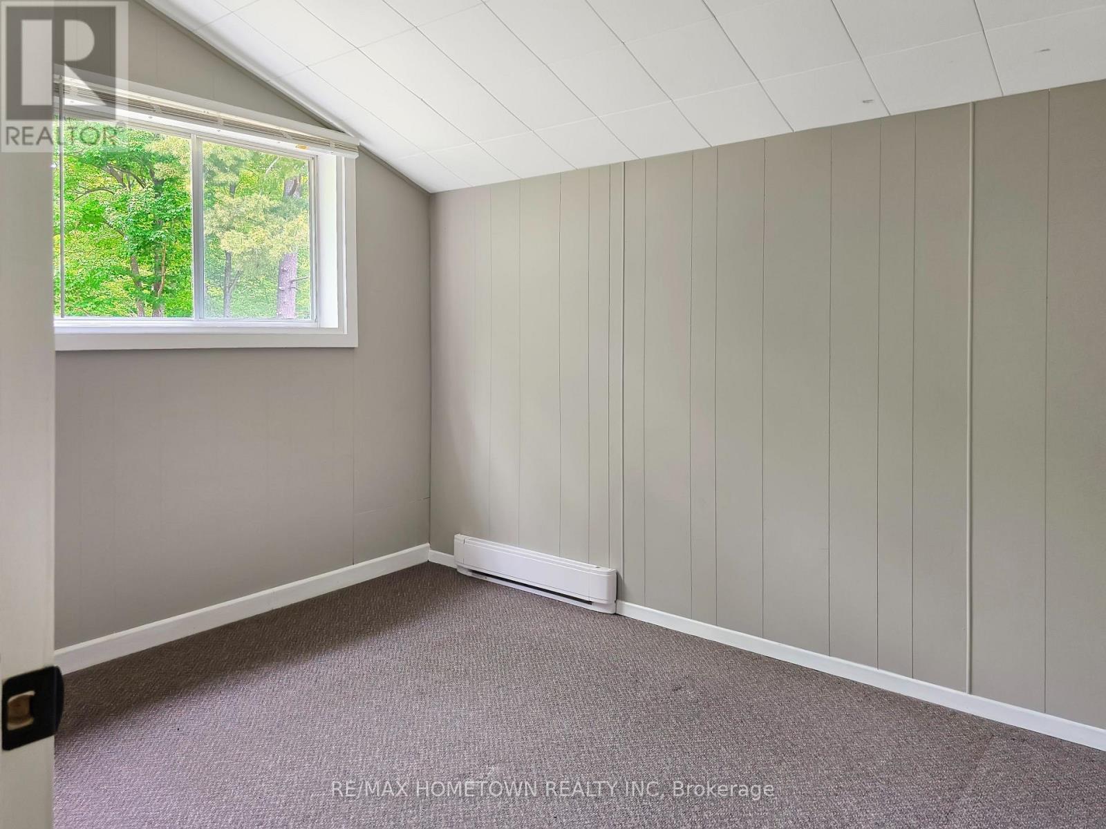 41 Riverview Drive, Leeds And The Thousand Islands, ON - Indoor Photo Showing Other Room