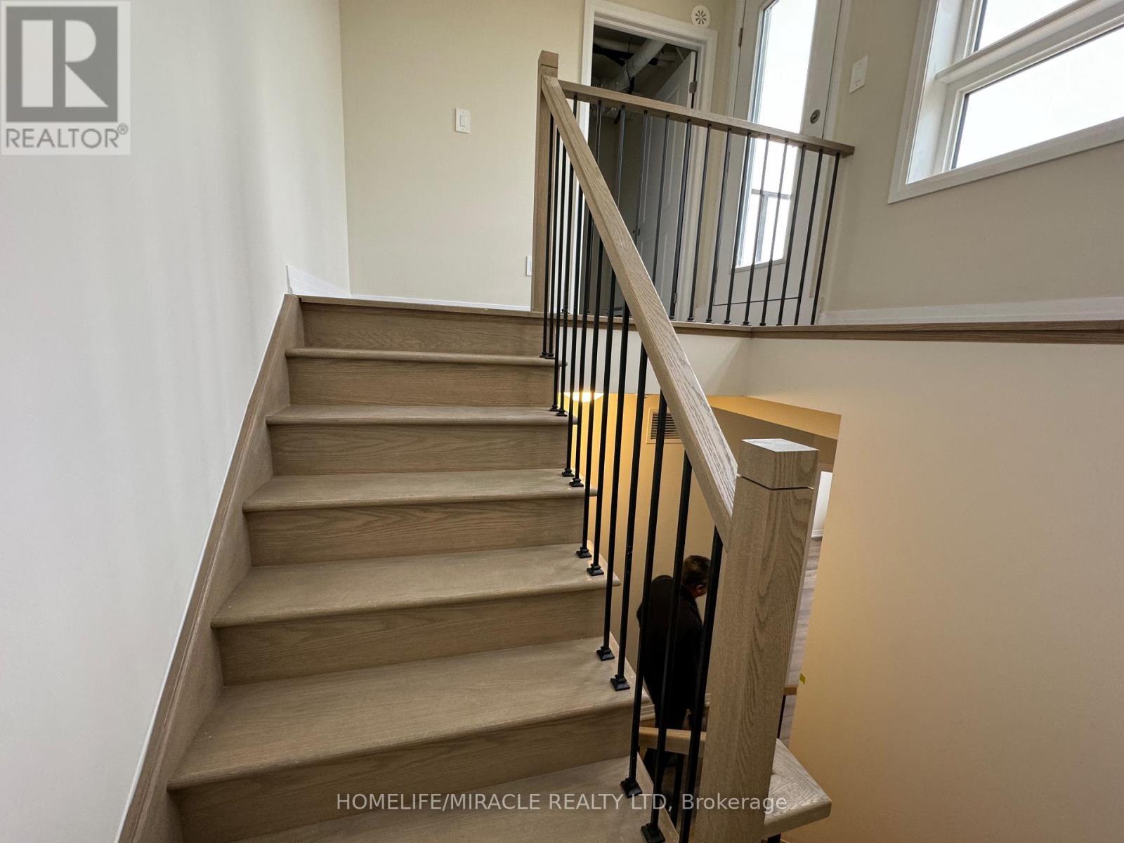 416 - 1577 Rose Way, Milton, ON - Indoor Photo Showing Other Room