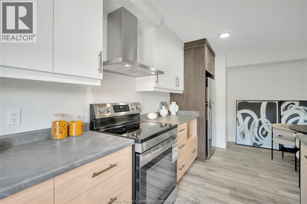 515 Caron Unit# 2, Windsor, ON - Indoor Photo Showing Kitchen