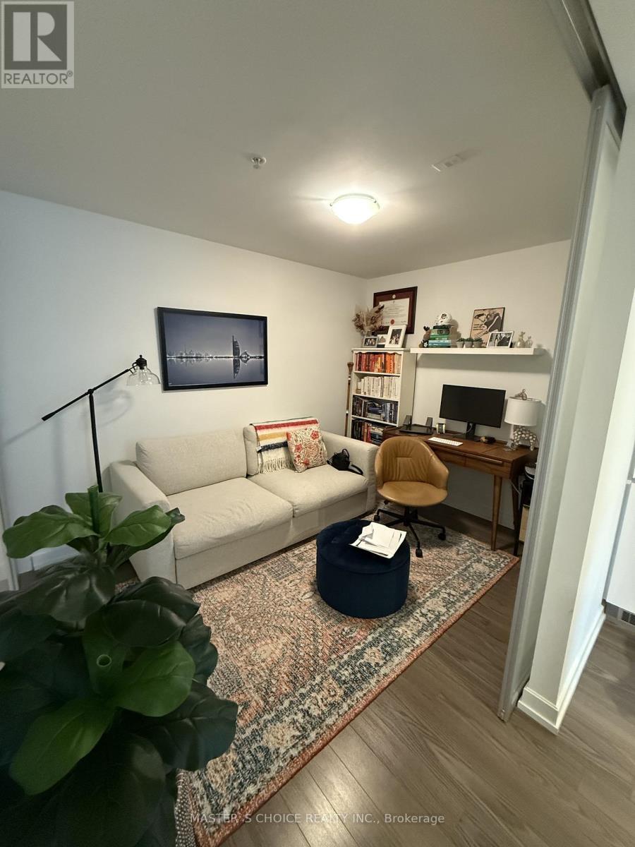 512 - 377 Madison Avenue, Toronto, ON - Indoor