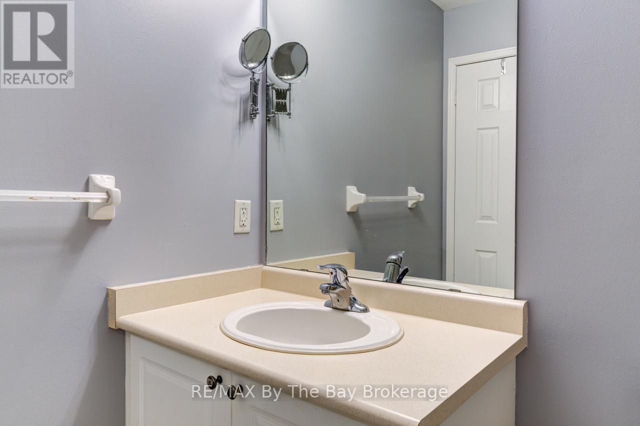 7 Royalton Lane, Collingwood, ON - Indoor Photo Showing Bathroom