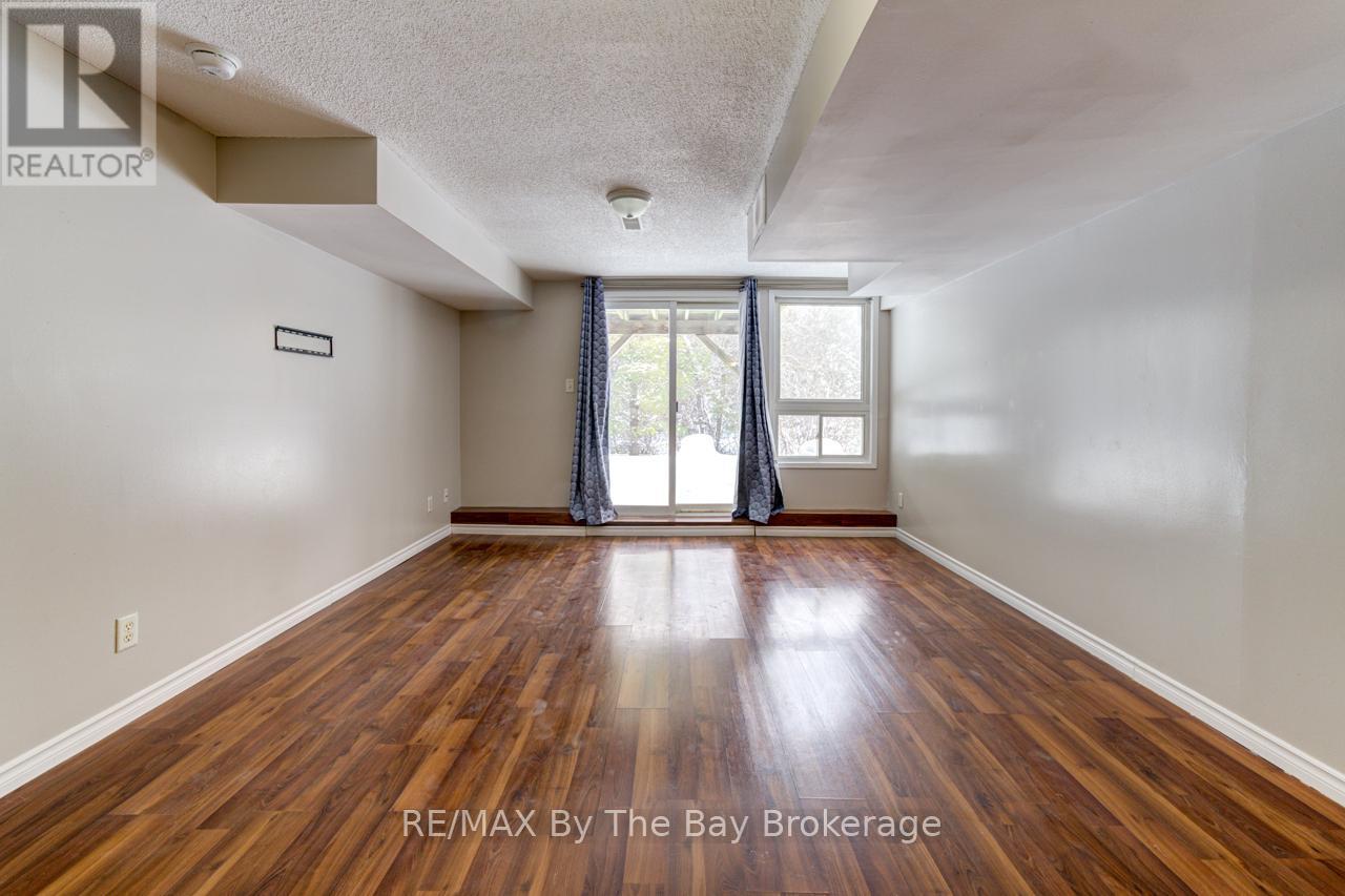 7 Royalton Lane, Collingwood, ON - Indoor Photo Showing Other Room