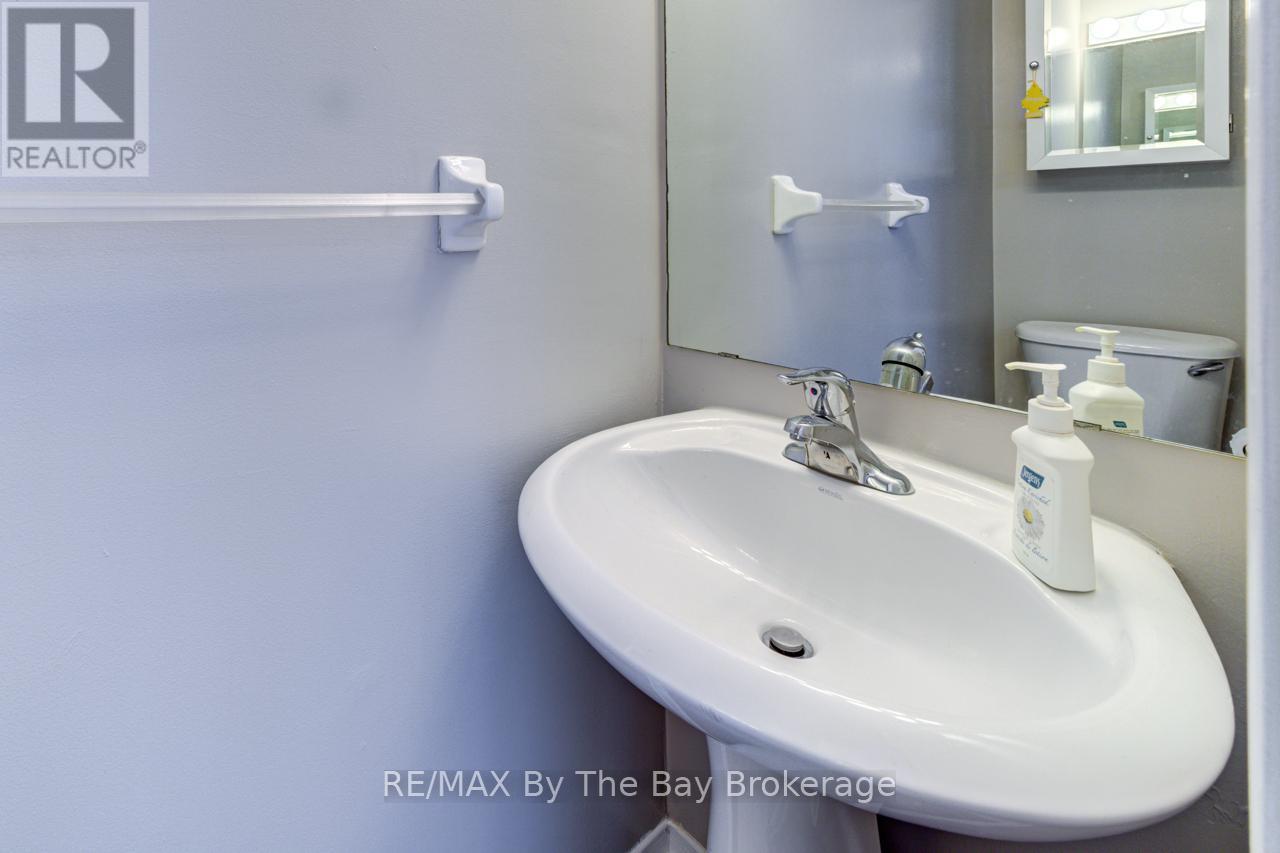 7 Royalton Lane, Collingwood, ON - Indoor Photo Showing Bathroom