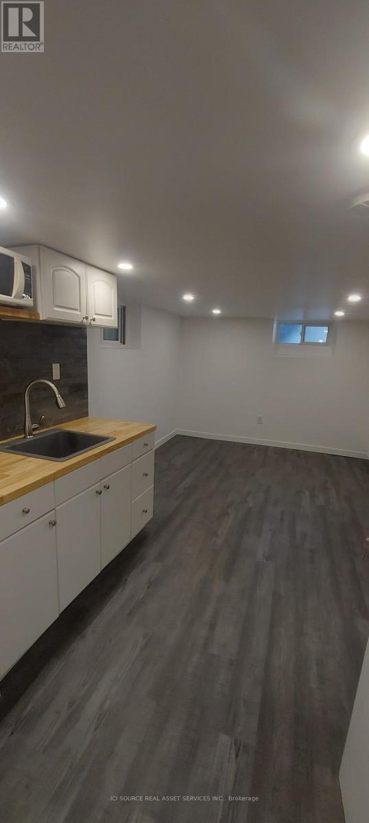 Lower 1 - 74 Burnaby Boulevard, Toronto, ON - Indoor