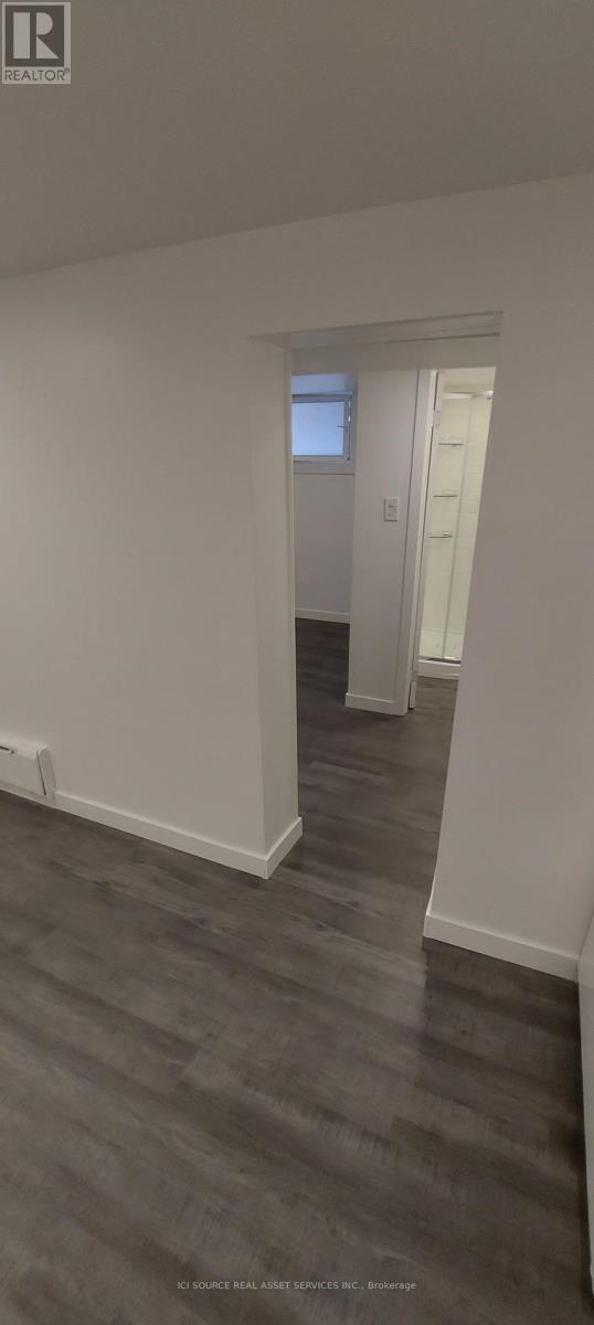 Lower 1 - 74 Burnaby Boulevard, Toronto, ON - Indoor Photo Showing Other Room