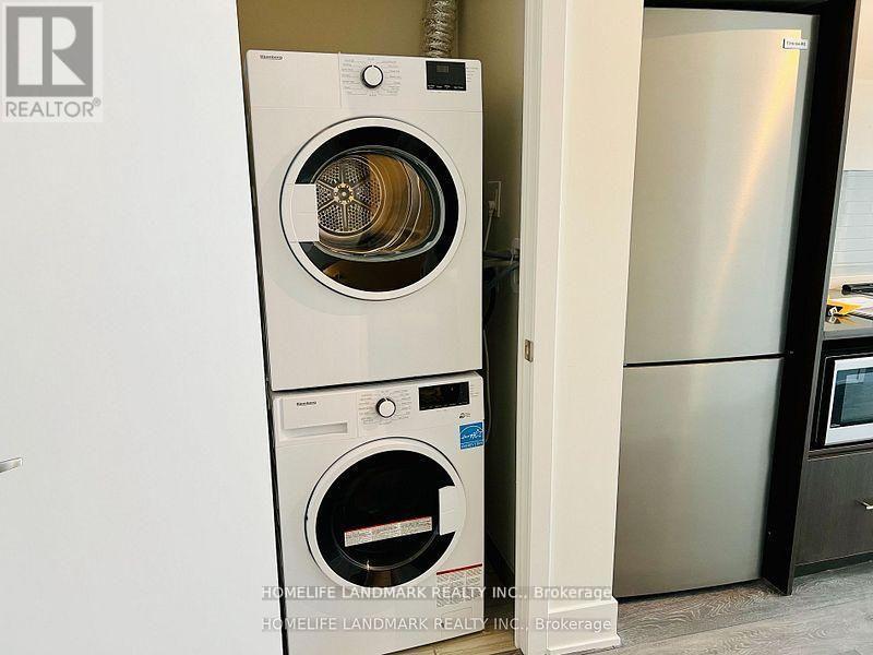 1116 - 188 Fairview Mall Drive, Toronto, ON - Indoor Photo Showing Laundry Room