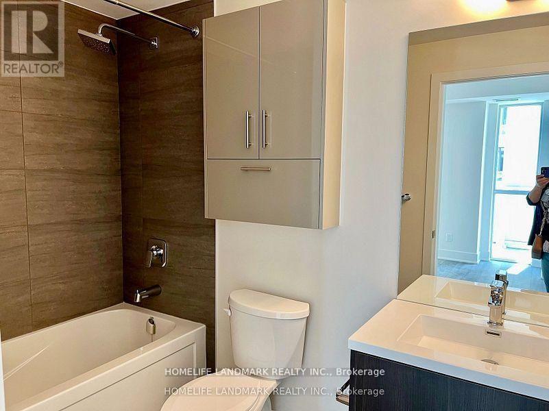 1116 - 188 Fairview Mall Drive, Toronto, ON - Indoor Photo Showing Bathroom