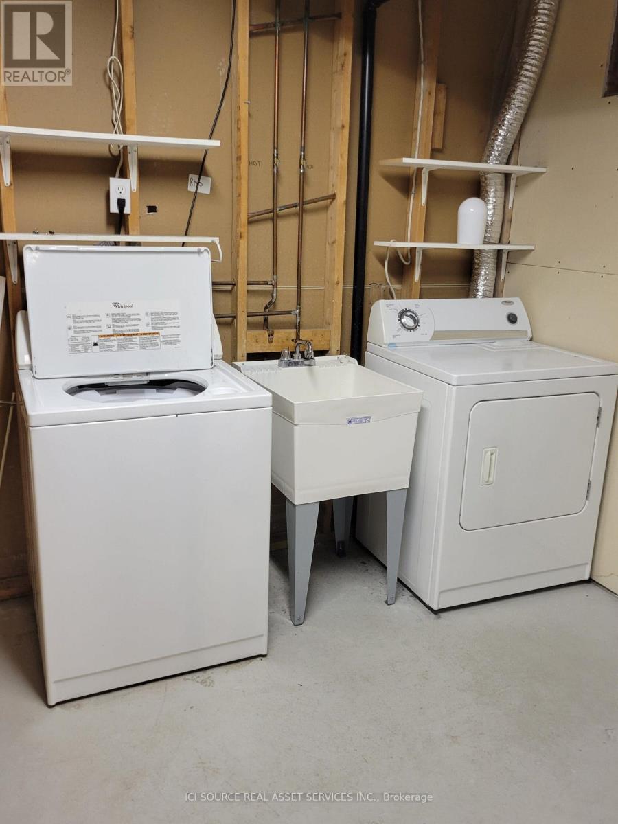 88 Wade Square, Clarington, ON - Indoor Photo Showing Laundry Room