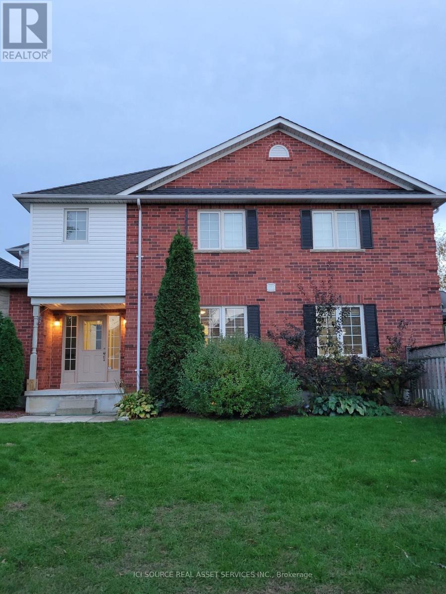 88 Wade Square, Clarington, ON - Outdoor