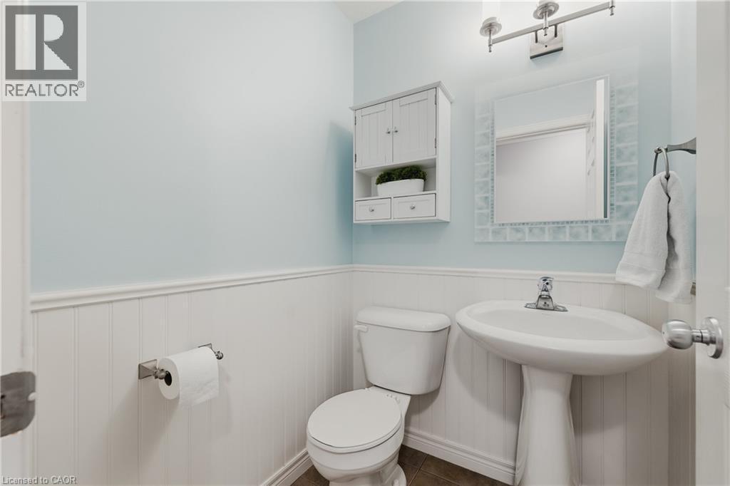 172 Porchlight Drive, Elmira, ON - Indoor Photo Showing Bathroom