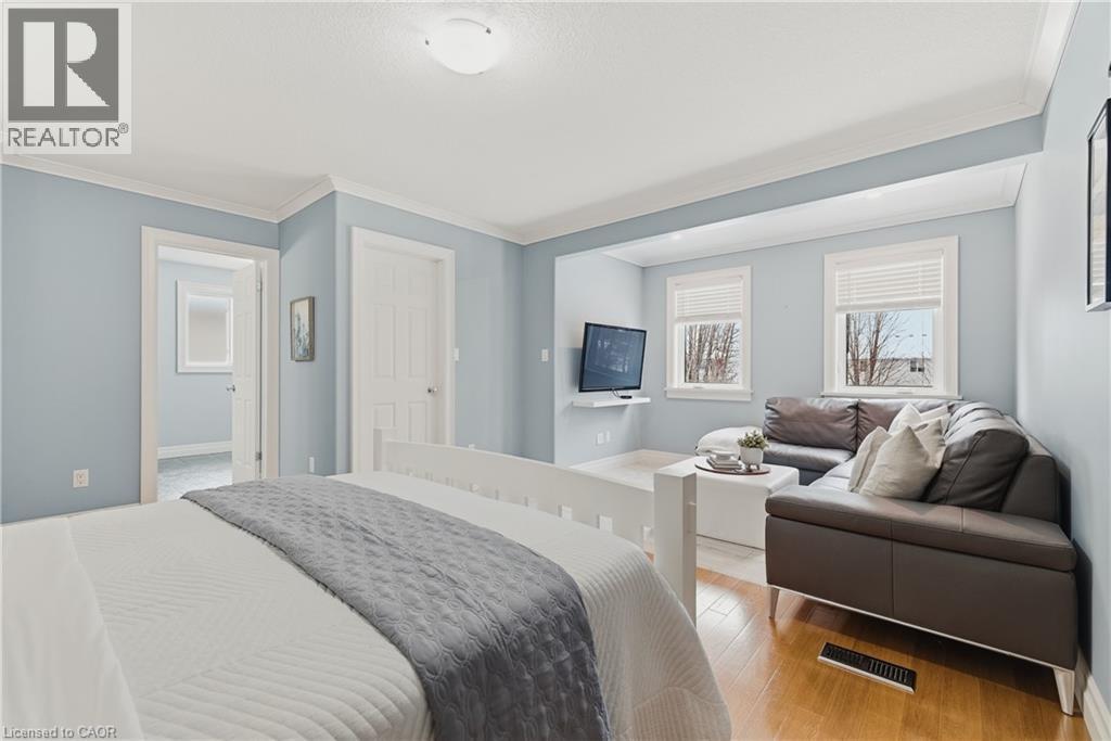 172 Porchlight Drive, Elmira, ON - Indoor Photo Showing Bedroom