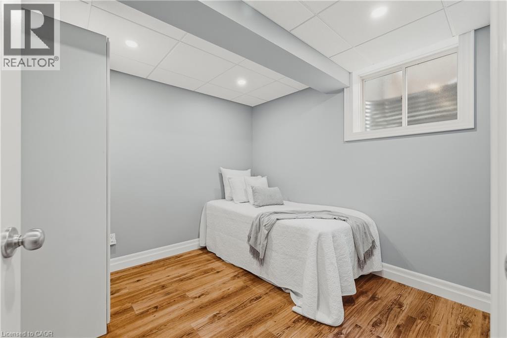 172 Porchlight Drive, Elmira, ON - Indoor Photo Showing Bedroom