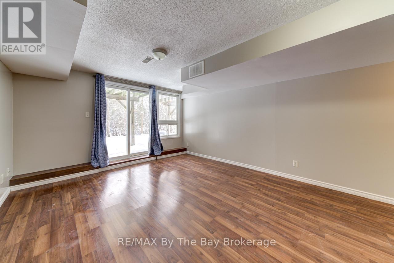 7 Royalton Lane, Collingwood, ON - Indoor Photo Showing Other Room