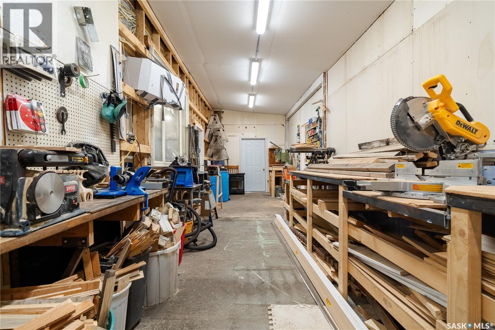 503 Railway Avenue, Glenavon, SK