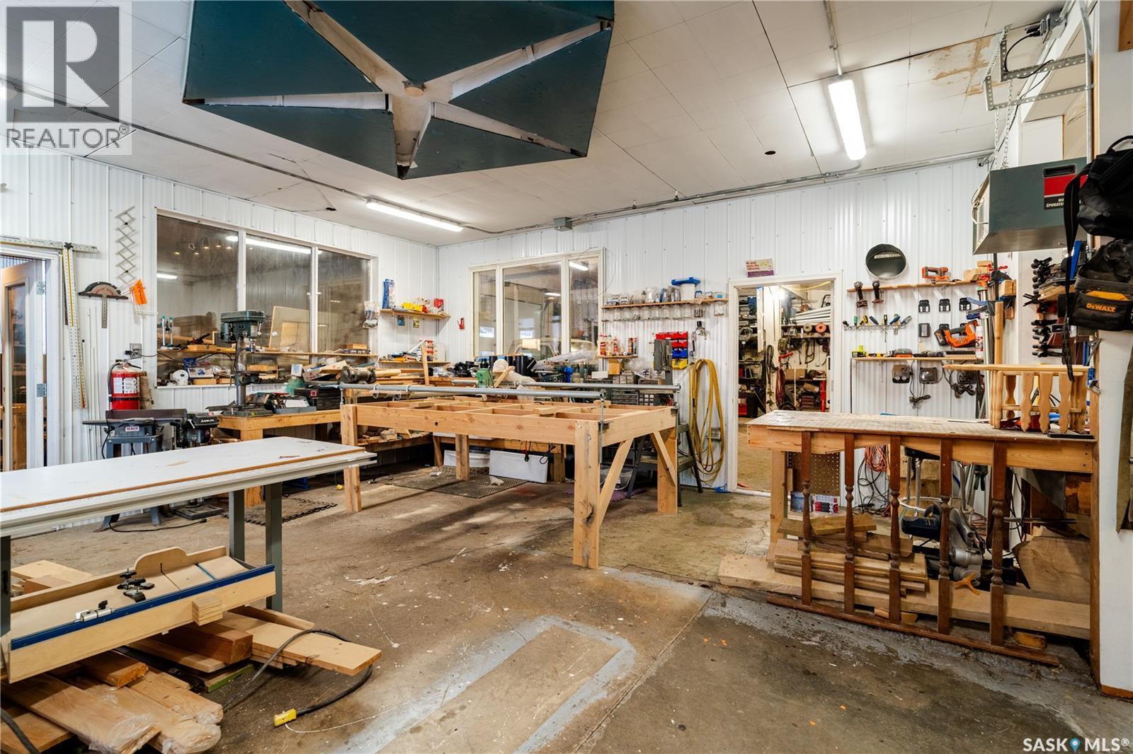 503 Railway Avenue, Glenavon, SK