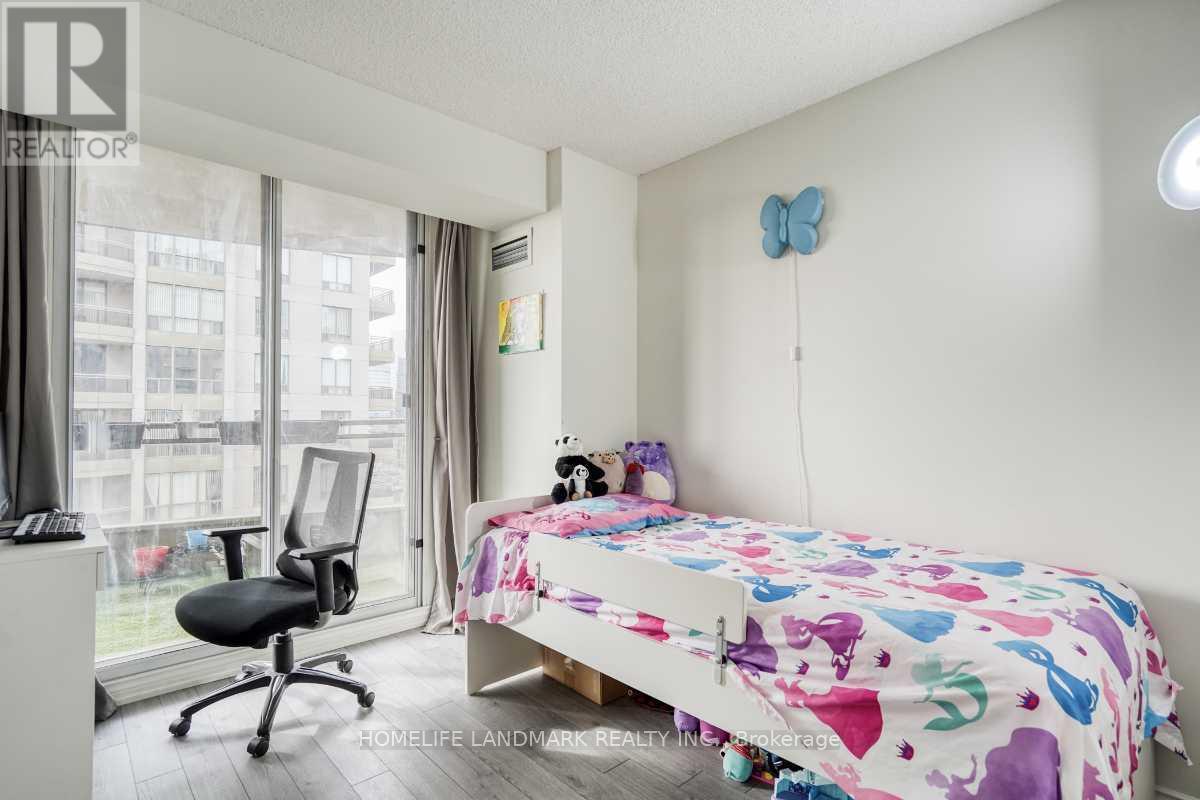 1503 - 260 Doris Avenue, Toronto, ON - Indoor Photo Showing Bedroom