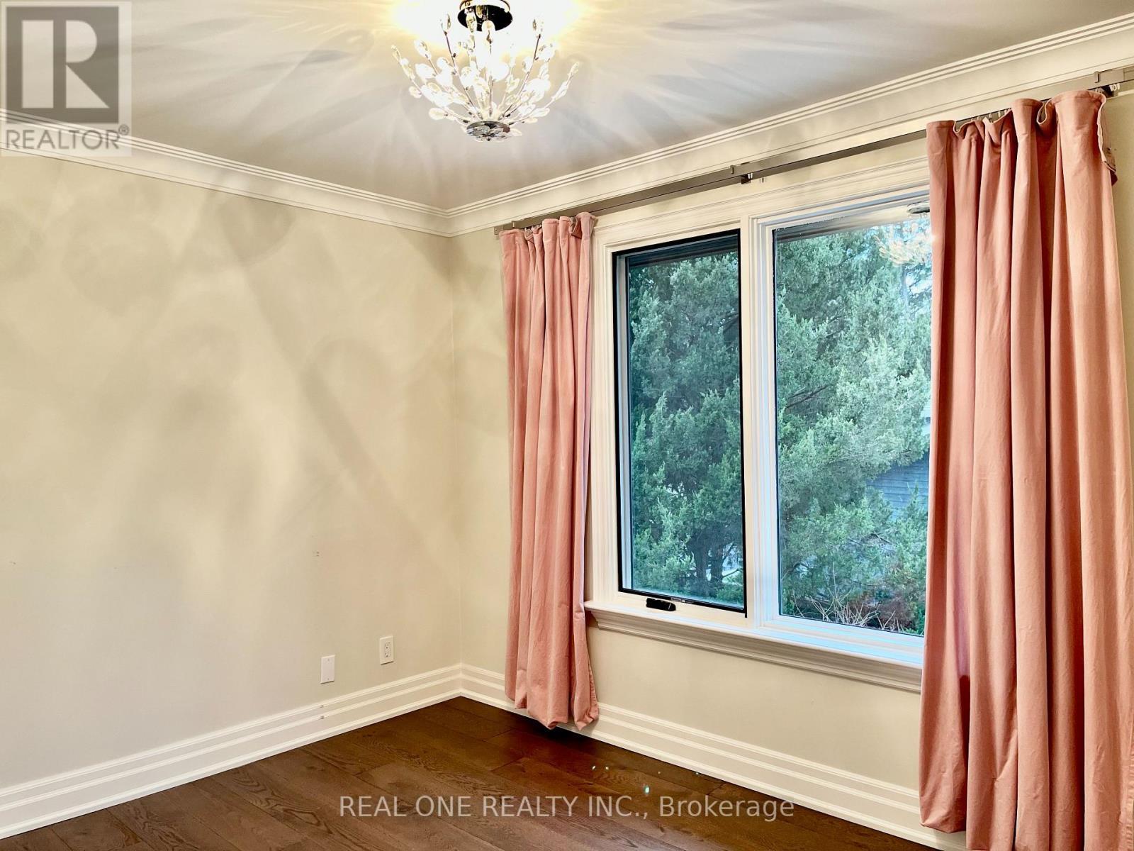 271 Lawson Street, Oakville, ON - Indoor Photo Showing Other Room