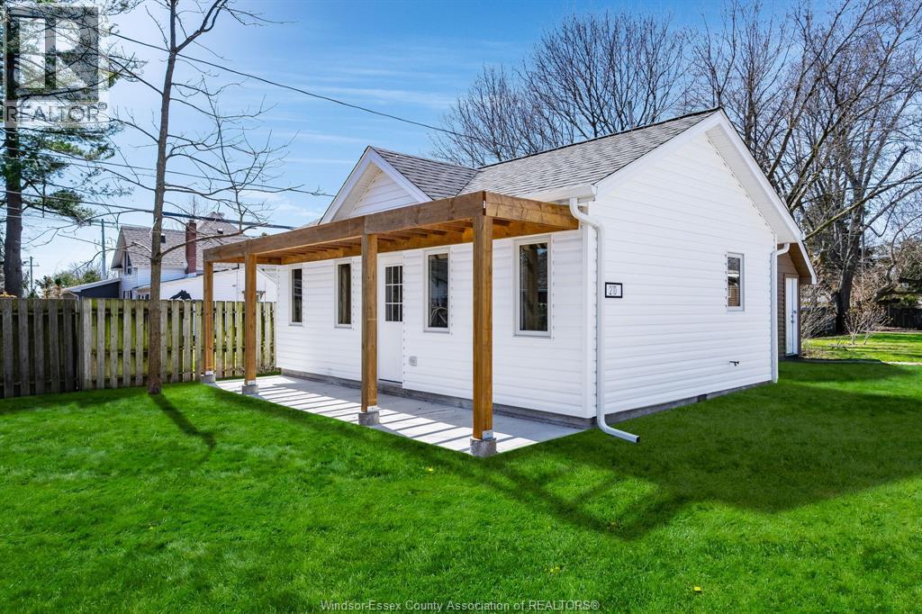 21 Pearl Street West Unit# 4, Kingsville, ON - Outdoor