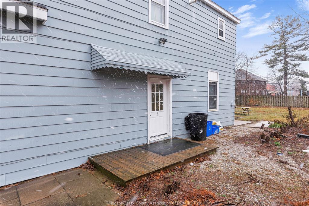 21 Pearl Street West Unit# 3, Kingsville, ON - Outdoor With Exterior