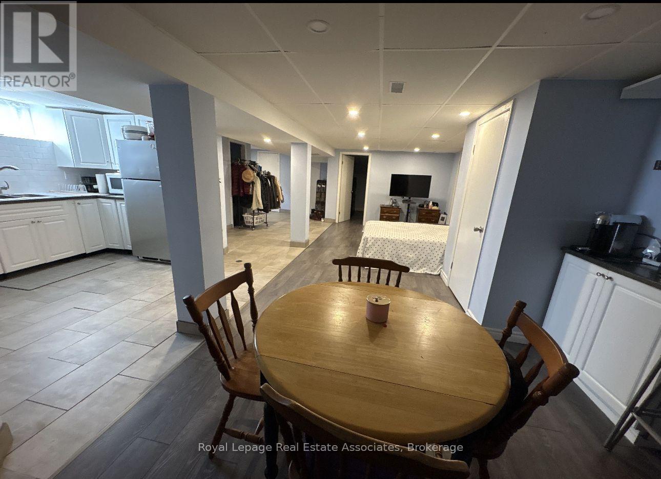 33 Laird (Bsmt) Drive, St. Catharines, ON - Indoor Photo Showing Dining Room