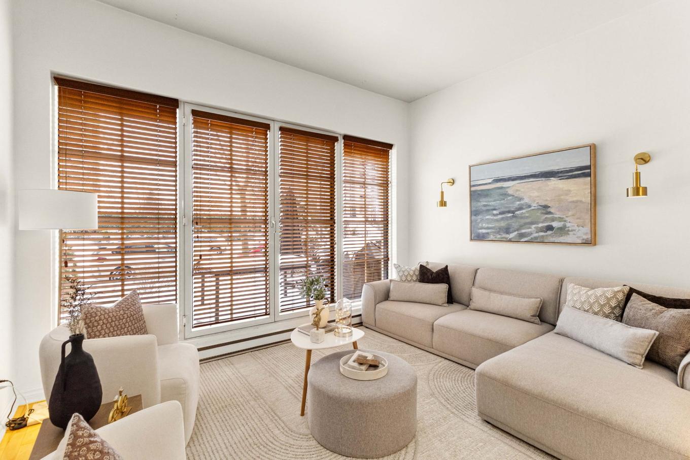 Salon - 119-4 Place Des Jardins-Des-Vosges, Montréal (Verdun/Île-Des-Soeurs), QC - Indoor