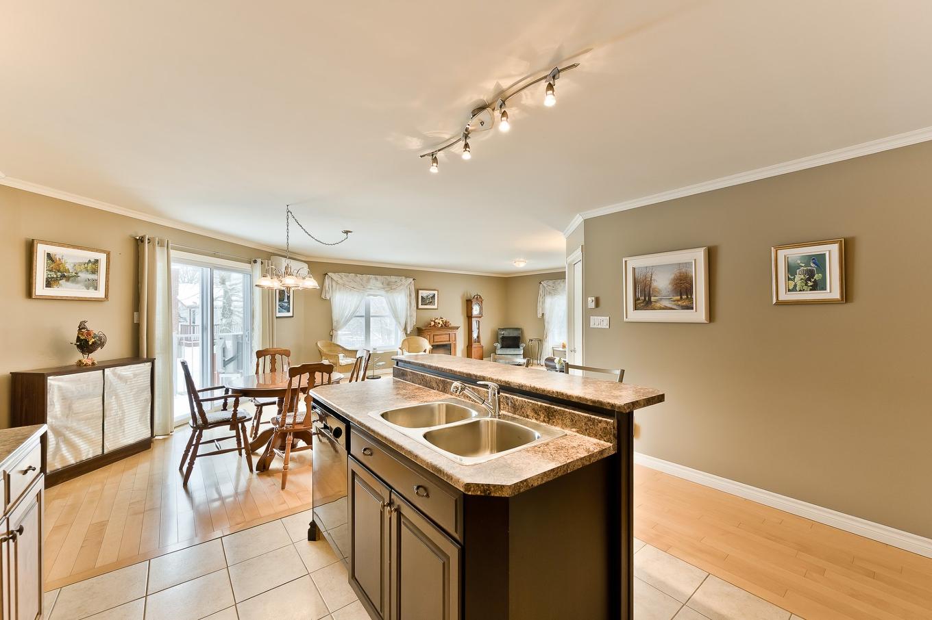 Vue d'ensemble - 204-201 Rue De L'Union, Coaticook, QC - Indoor