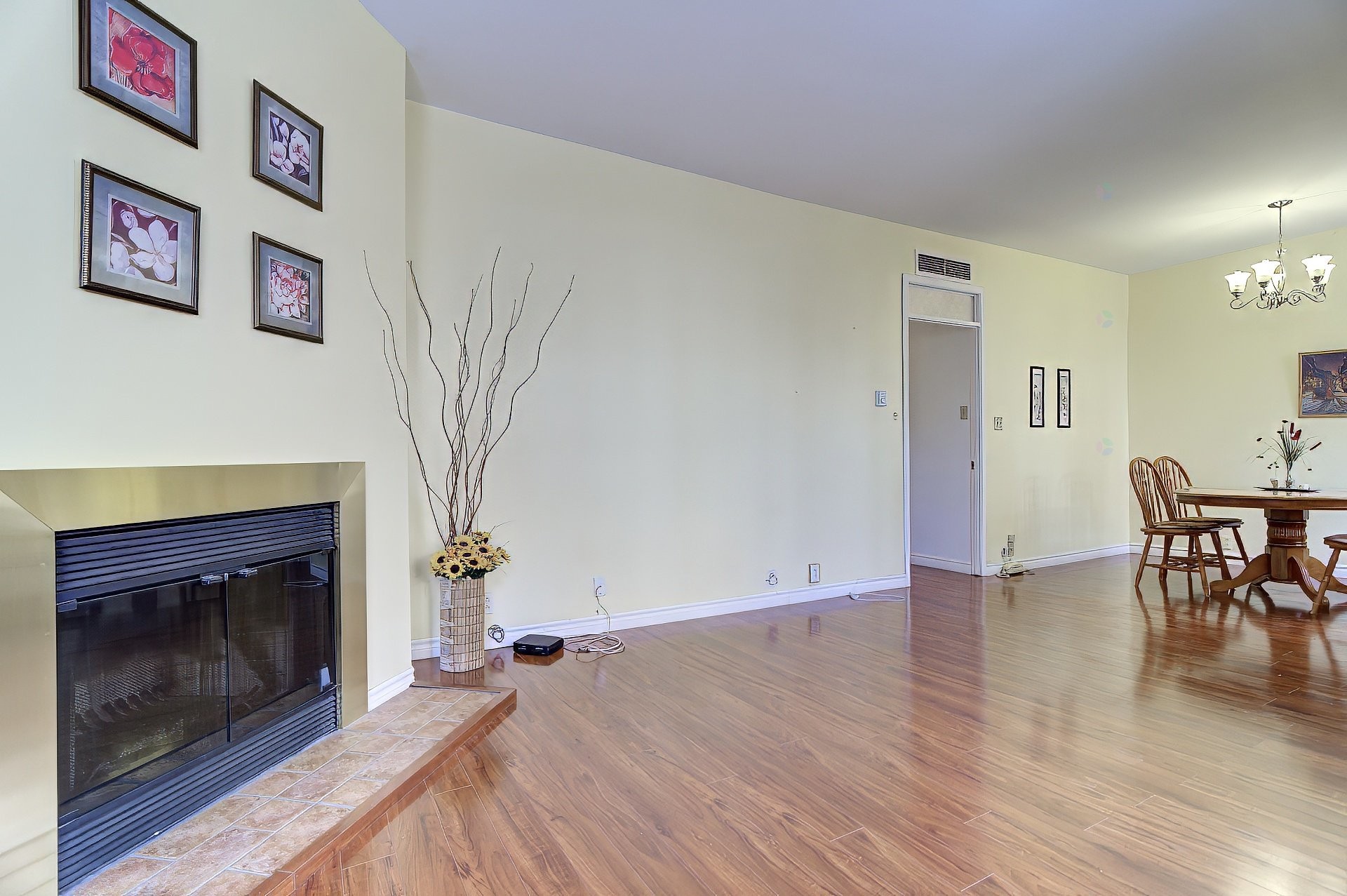 Living Room - 303-2054 Rue Sherbrooke O., Montréal (Ville-Marie), QC - Indoor Photo Showing Other Room With Fireplace