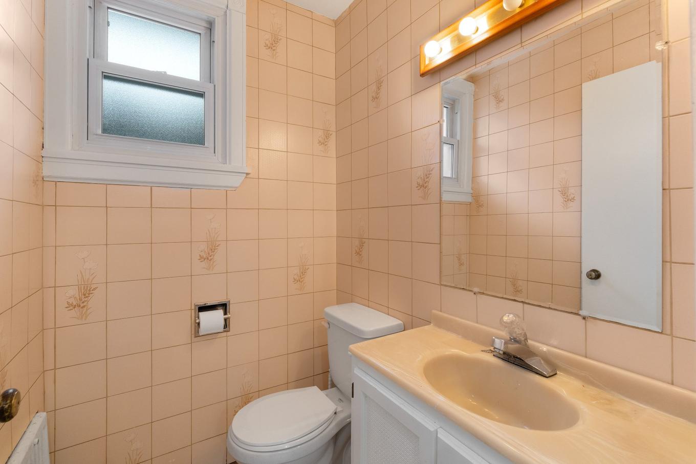 Powder room - 195 Rue Bryant, Sherbrooke (Les Nations), QC - Indoor Photo Showing Bathroom