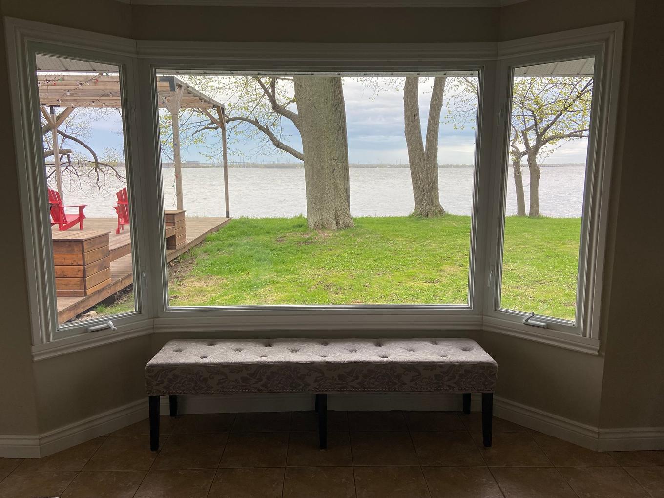 Backyard - 10 146E Avenue, Notre-Dame-De-L'Île-Perrot, QC - Indoor Photo Showing Other Room