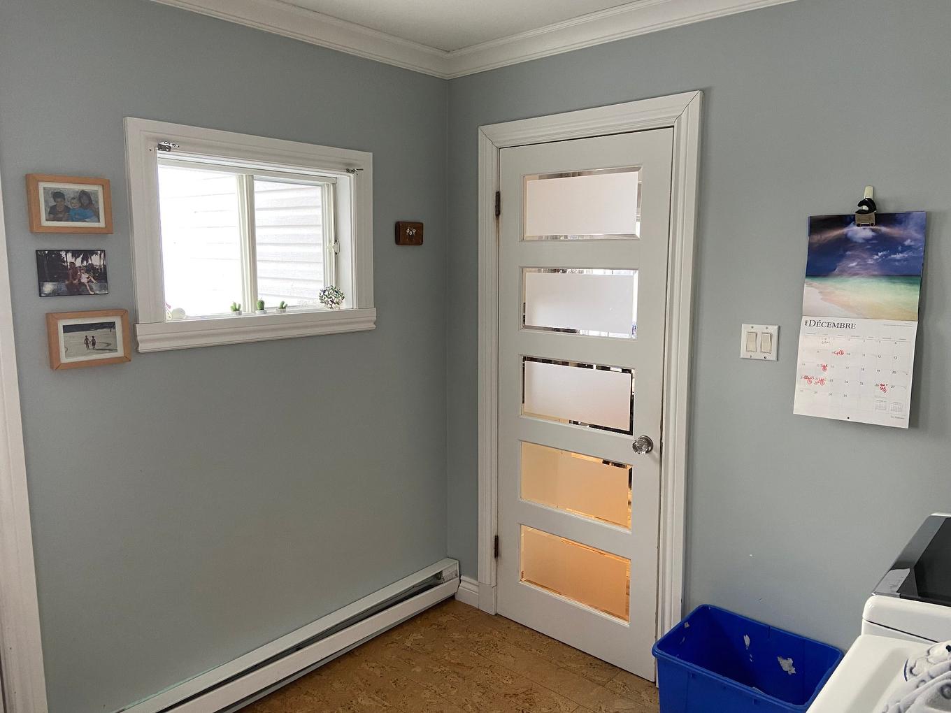 Laundry room - 10 146E Avenue, Notre-Dame-De-L'Île-Perrot, QC - Indoor Photo Showing Other Room