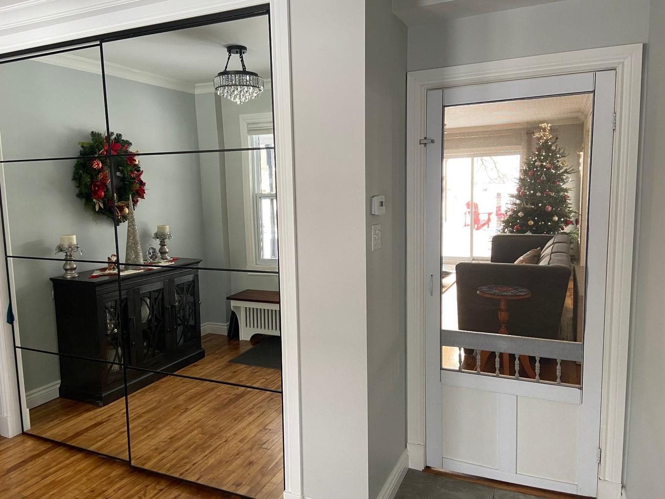 Exterior entrance - 10 146E Avenue, Notre-Dame-De-L'Île-Perrot, QC - Indoor Photo Showing Other Room