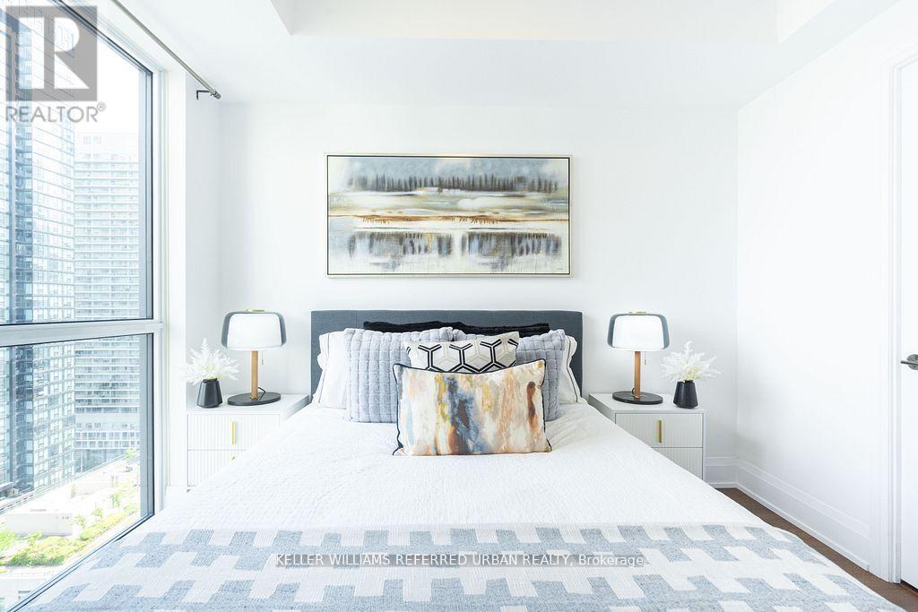 1802 - 101 Erskine Avenue, Toronto, ON - Indoor Photo Showing Bedroom