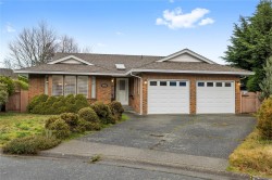 5902 Beacon Pl Nanaimo, BC V9V 1J6