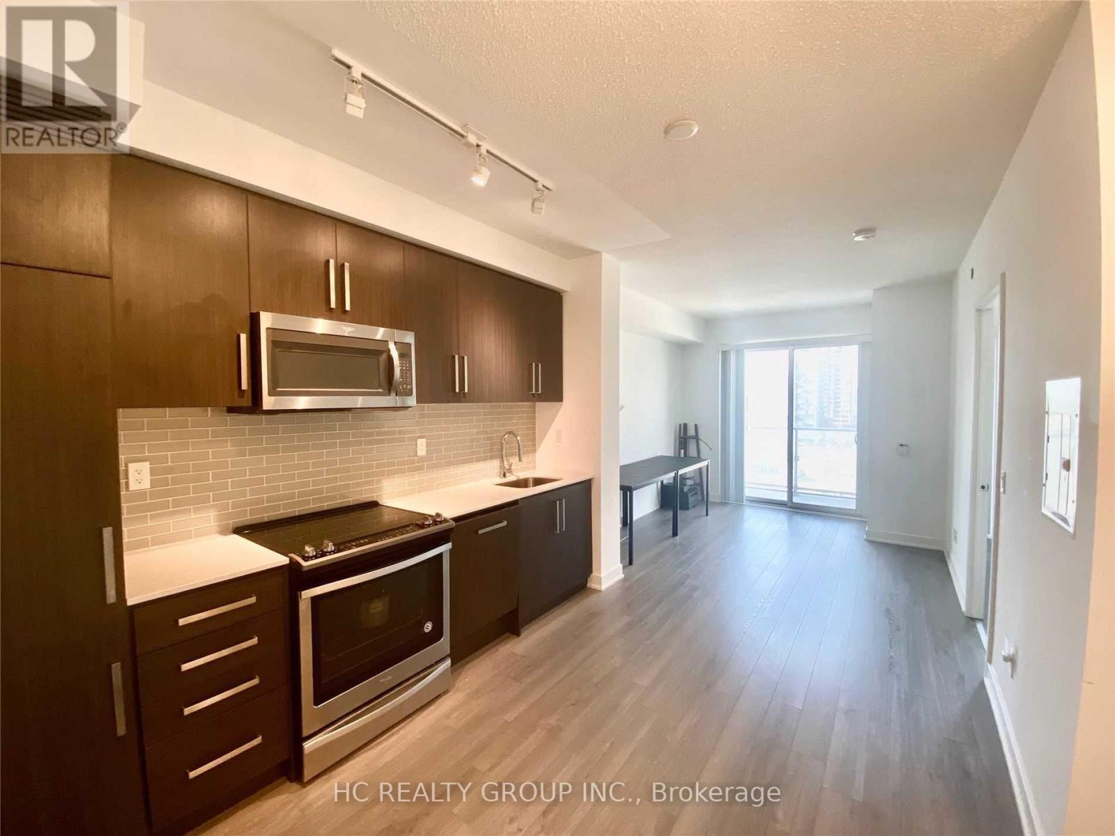 603 - 5180 Yonge Street, Toronto, ON - Indoor Photo Showing Kitchen With Upgraded Kitchen