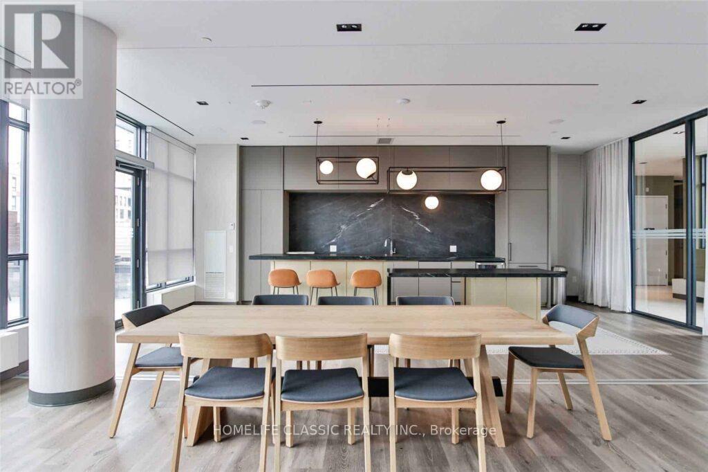 1109 - 225 Sumach Street, Toronto, ON - Indoor Photo Showing Dining Room