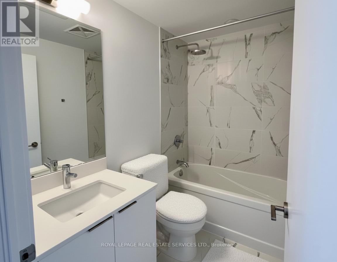 N1802 - 7 Golden Lion Heights, Toronto, ON - Indoor Photo Showing Bathroom