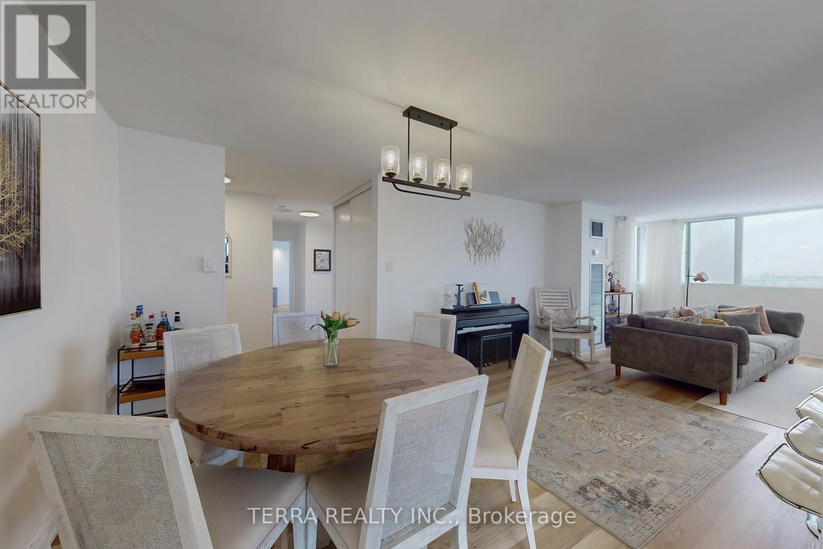 2502 - 80 Antibes Drive, Toronto, ON - Indoor Photo Showing Dining Room