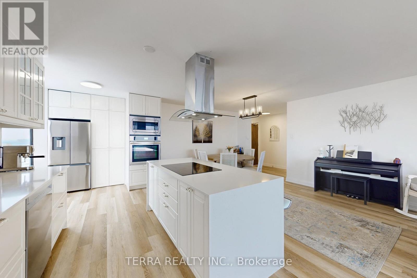 2502 - 80 Antibes Drive, Toronto, ON - Indoor Photo Showing Kitchen With Upgraded Kitchen