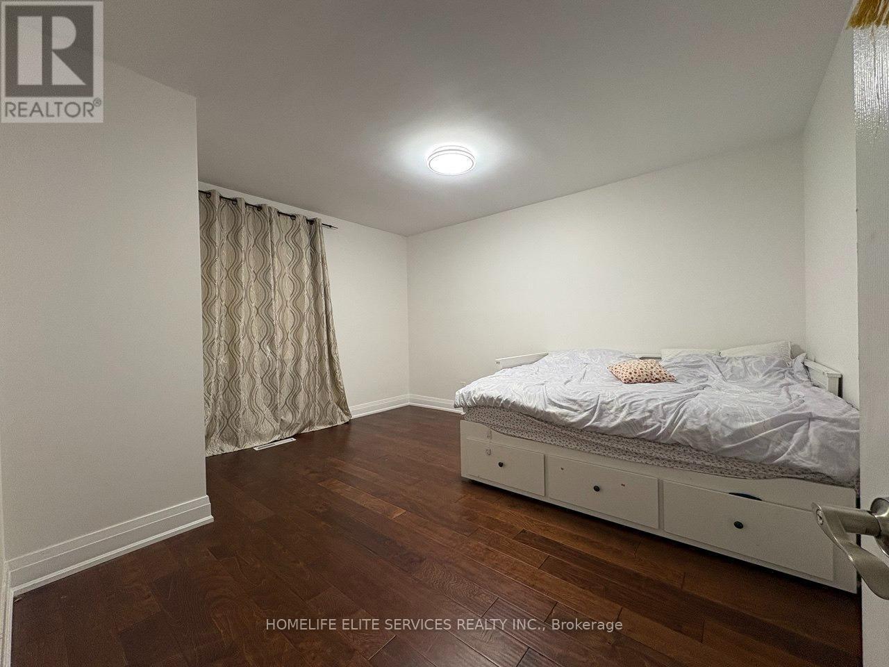 2nd Bedroom - 92 Crocus Drive, Toronto, ON - Indoor Photo Showing Bedroom