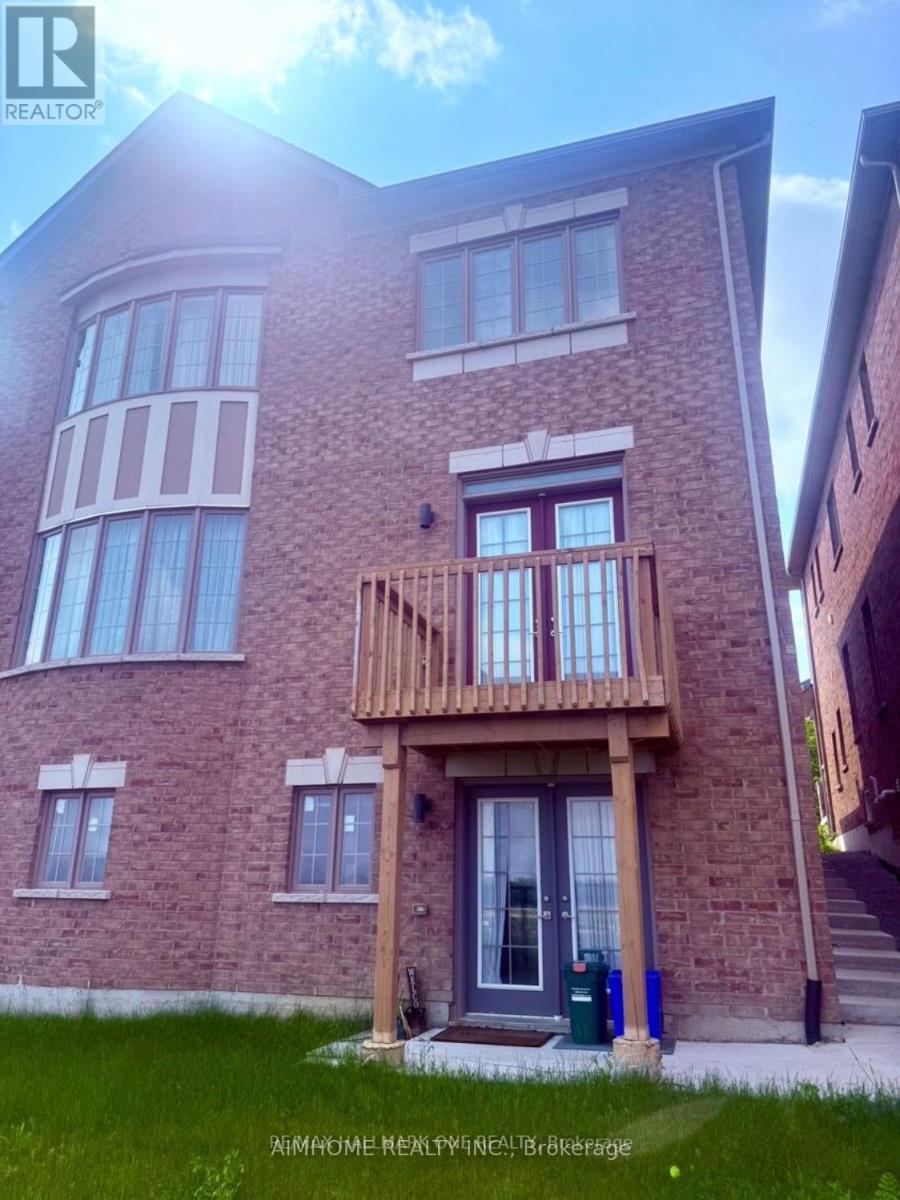 18 Frank Kelly Drive, East Gwillimbury, ON - Outdoor