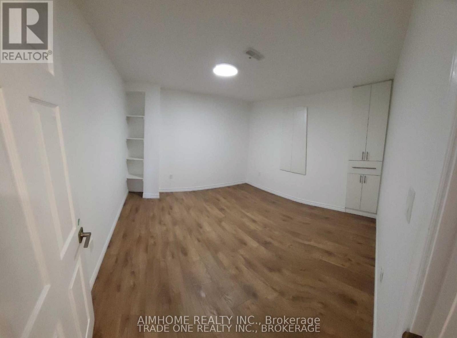 18 Frank Kelly Drive, East Gwillimbury, ON - Indoor Photo Showing Other Room