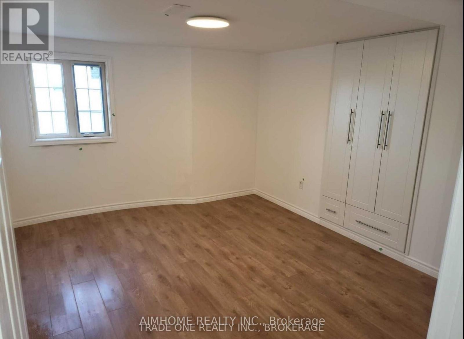 18 Frank Kelly Drive, East Gwillimbury, ON - Indoor Photo Showing Other Room