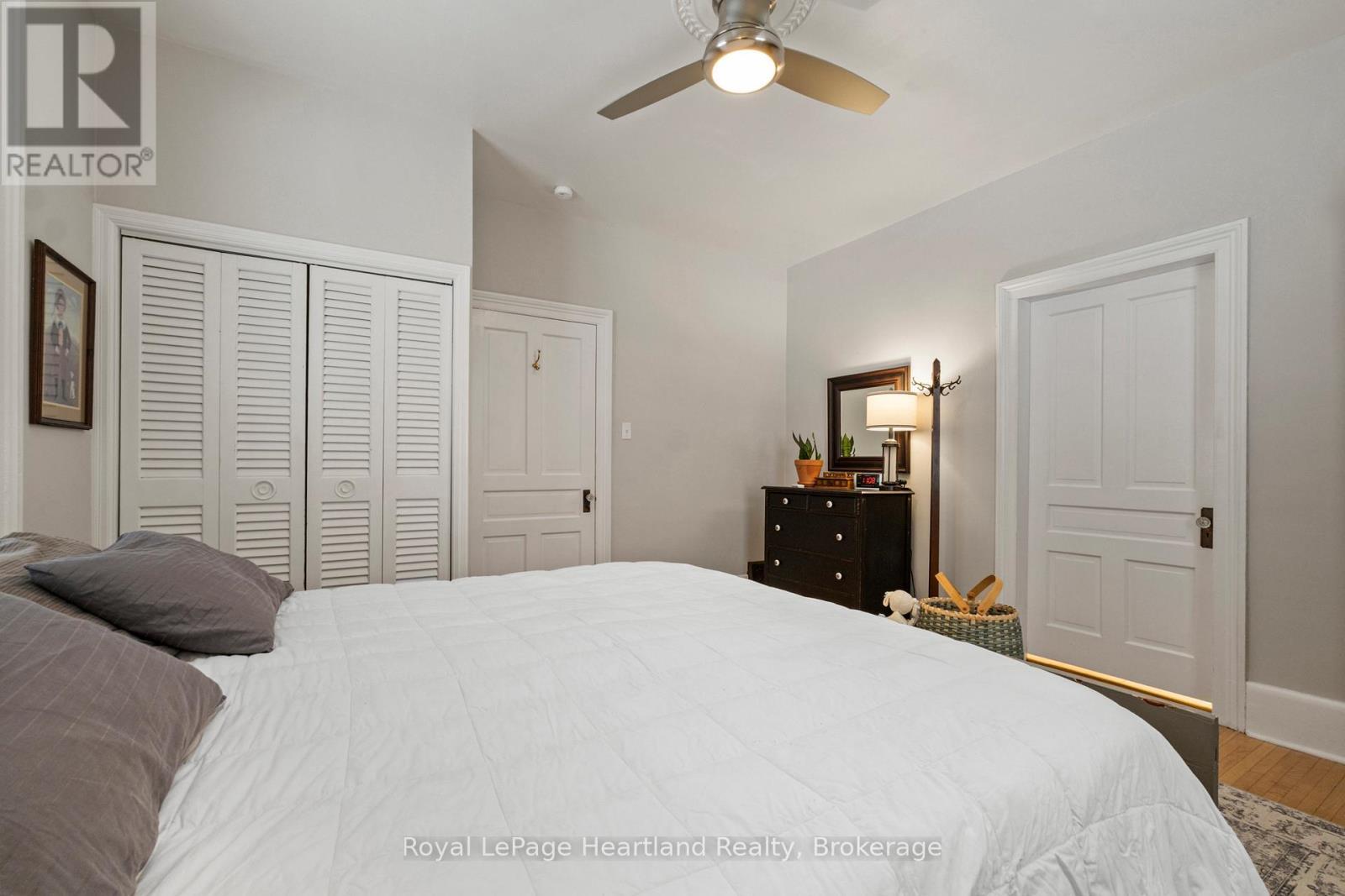 105 Quebec Street, Goderich (Goderich (Town)), ON - Indoor Photo Showing Bedroom
