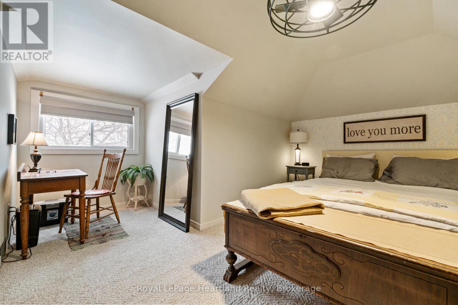 105 Quebec Street, Goderich (Goderich (Town)), ON - Indoor Photo Showing Bedroom